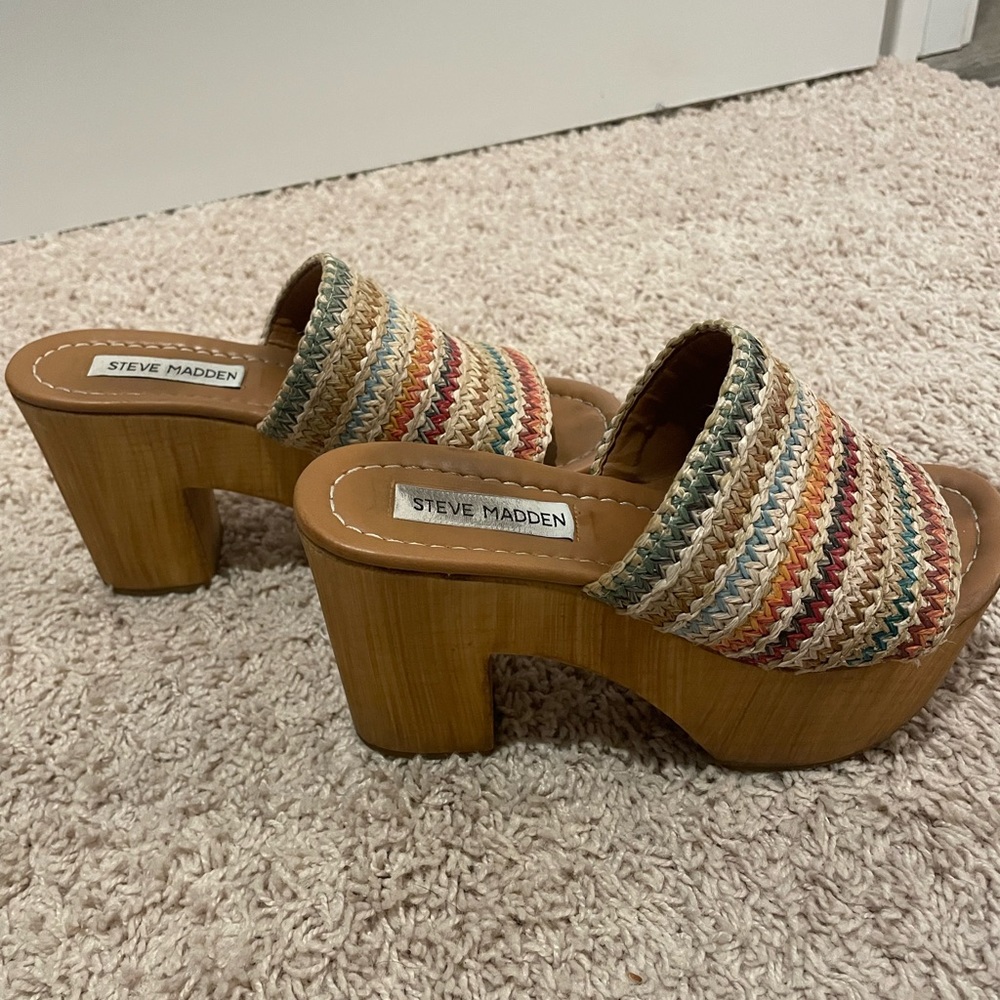 Steve Madden platform sandals